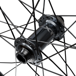 Shimano Laufrad vorne XT WH-M8200 27.5" Tubeless 110mm Center-Lock E-Thru