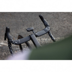 Quad Lock Out Front Mount Pro V2