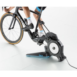 Tacx Trainer FLUX 2 SMART Direct-Drive (lieferbar ab Dezember 2018)