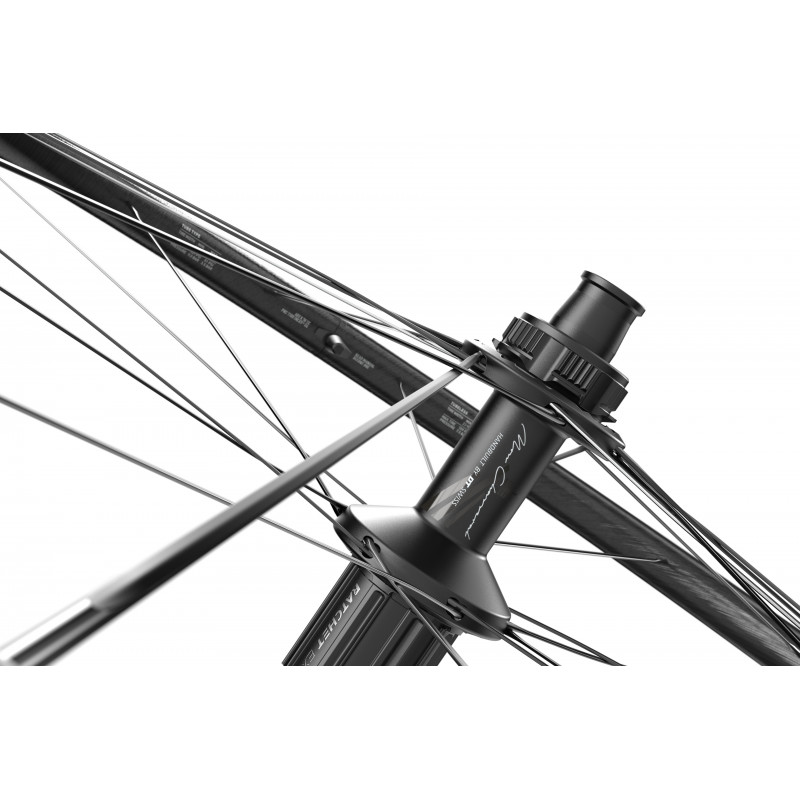 美品★DTSWISS PRC1100 DICUT 24 MonChasseral DTスイス PRC 1100 DICUT 24 Mon Chasseral 登りに特化した