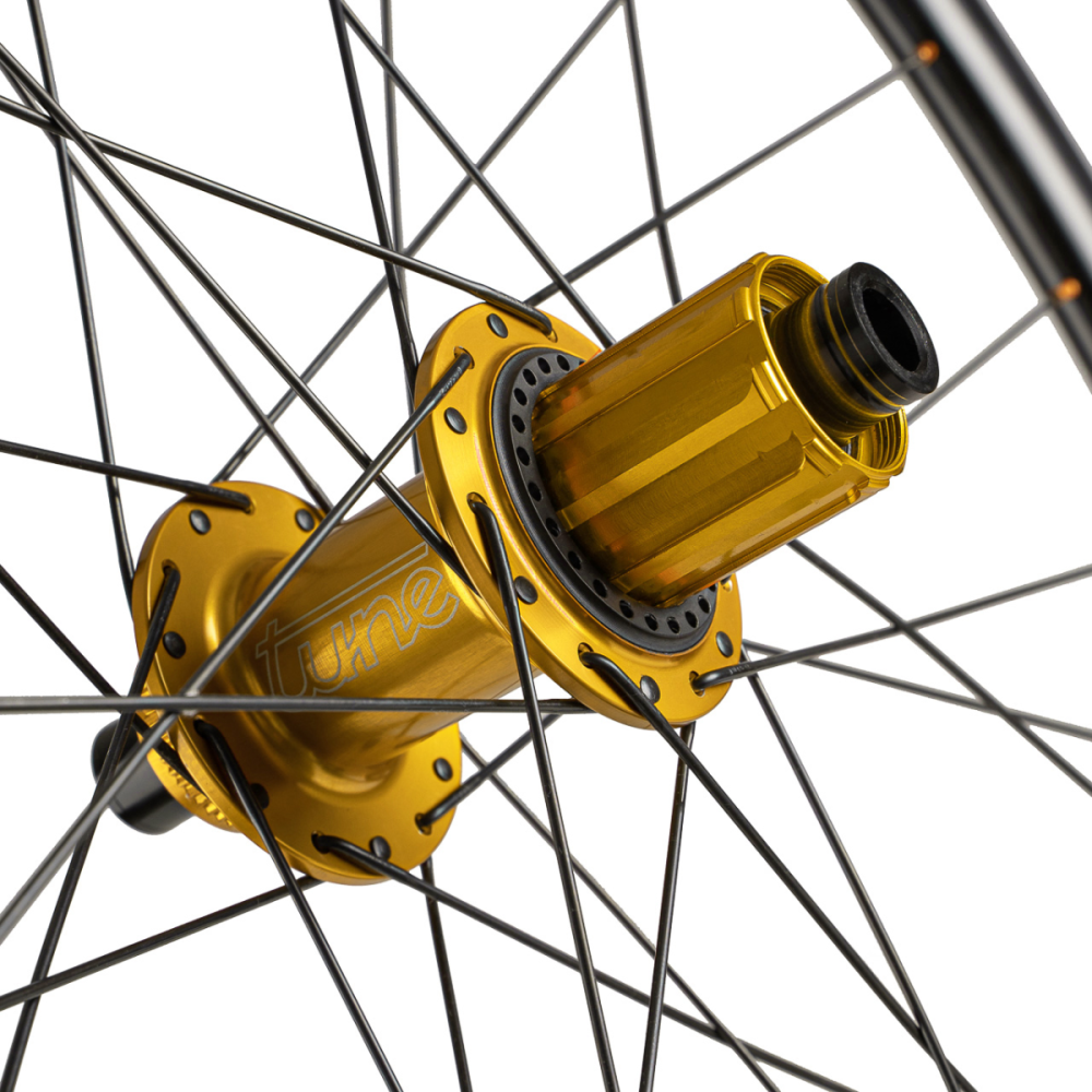 Tune Front Wheel Disc, Gravel Carbon, Crosser Carbon Disc, KillHill CL 28h, 12mm, Standard Bearings