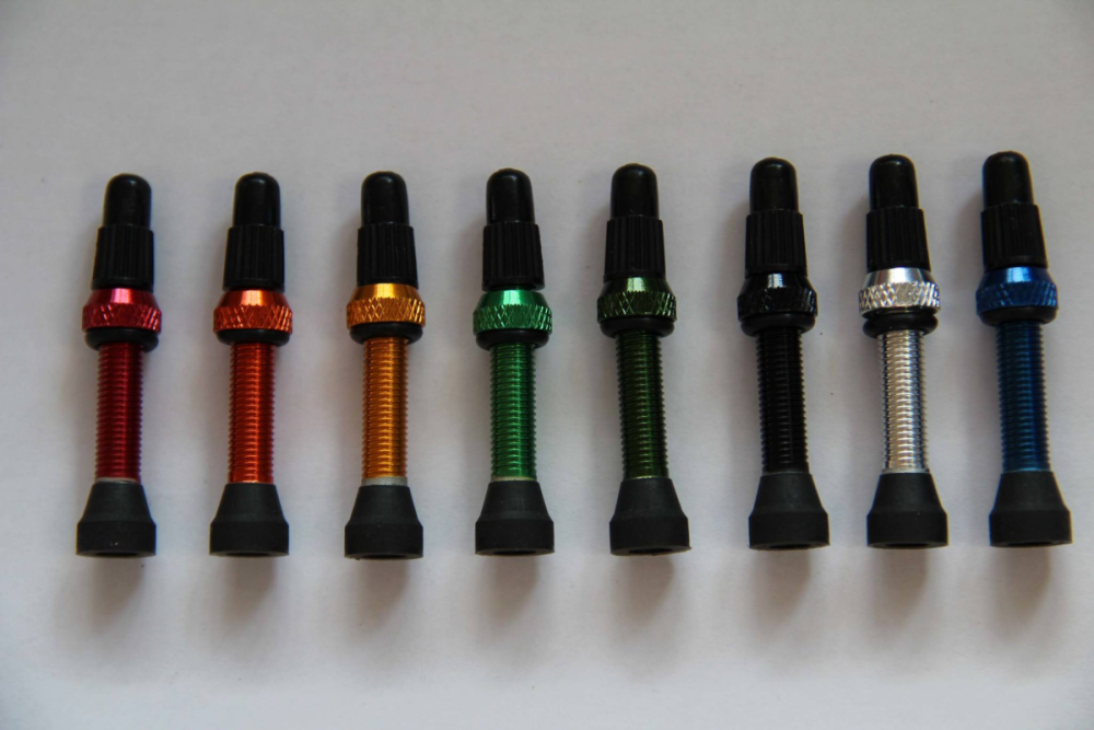 Tune tubeless Ventil/Valve, (einzeln), Länge 35mm, Sclaverand, Aluminium, Dunkel-Grün