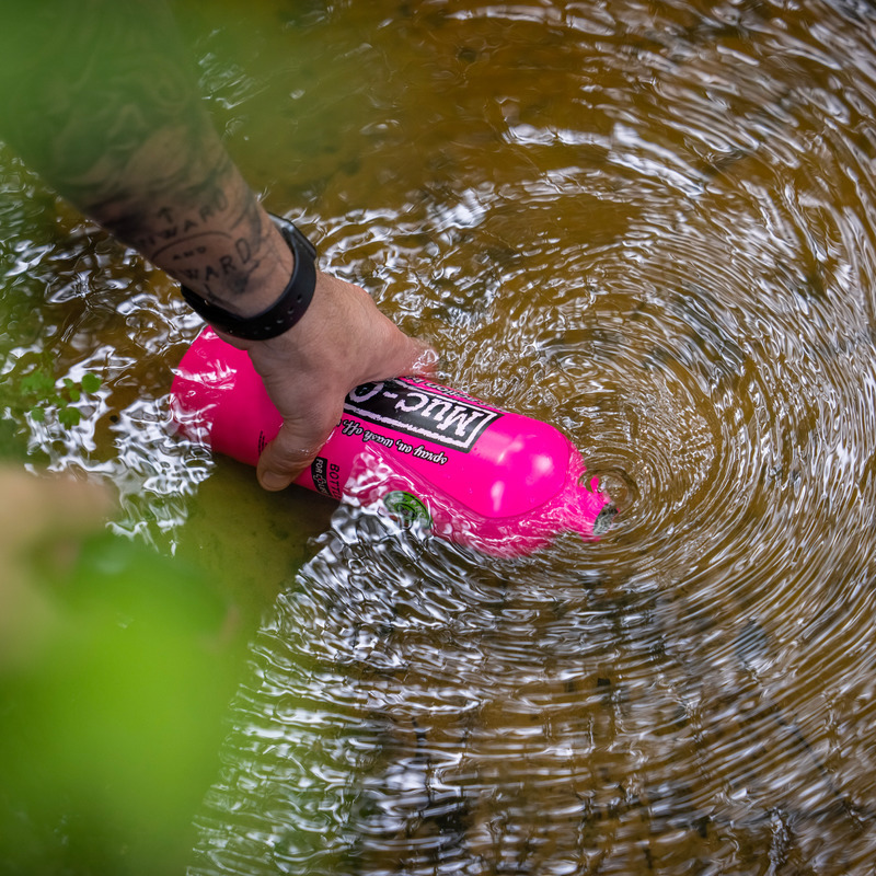 Muc-Off Punk Powder Fahrradreiniger (4pack)+Bottle Treten Sie Einwegplastik in die Eier!
