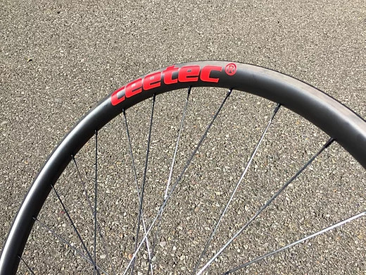 Phenum by Ceetec Ceetec MTB Wheelset 29er Revolution 27 devil red, Shimano HG Body , DT Swiss 180, VR: 100x15mm HR...