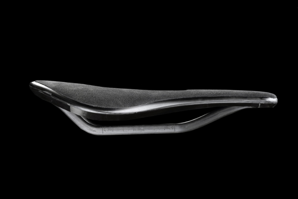 Bike Ahead Sattel THE HYPERSADDLE, SUEDE, 135mm